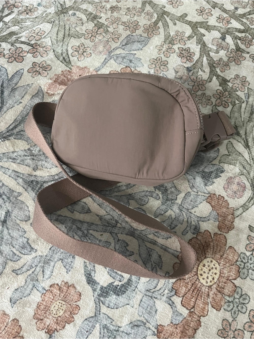 Universal Thread Mauve Crossbody Belt Bag